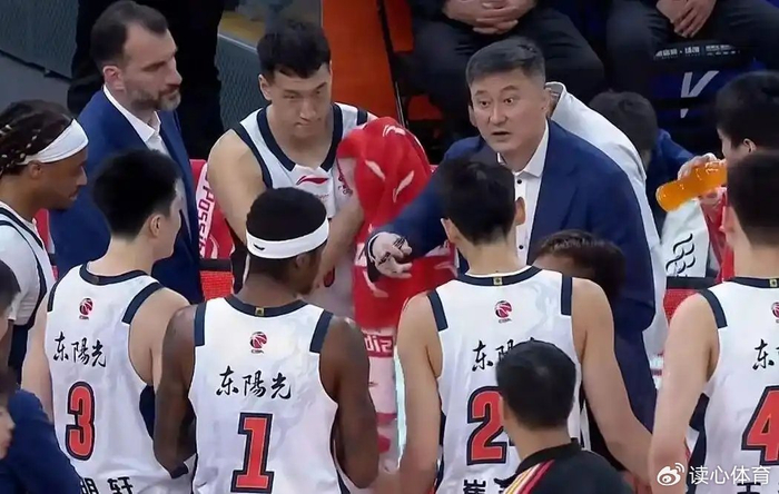 安博体育-杜锋成最佳教练候选，2队邀杨鸣执教，福建挽留2功臣，北京放烟幕弹|季后赛|北京首钢|广东宏远|常规赛|新疆广汇_新浪体育_新浪新闻